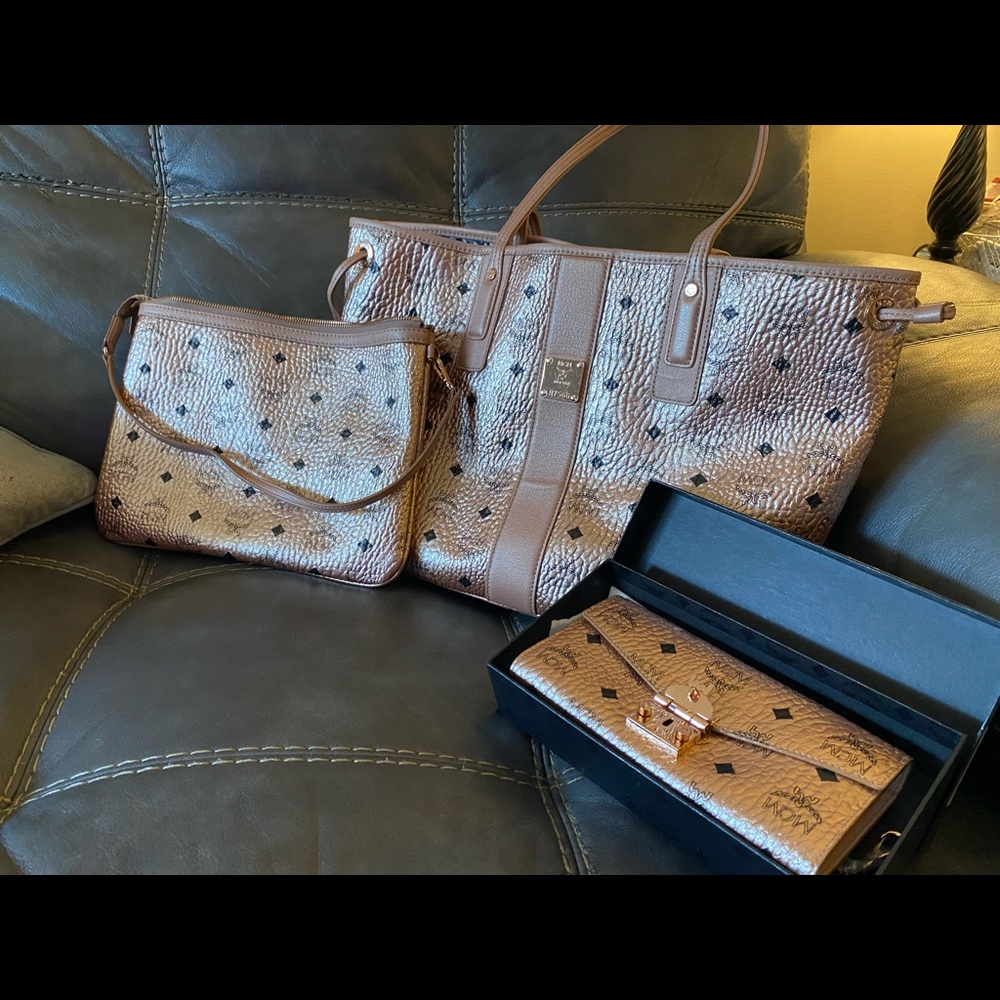 Mcm Large Tote With Insert Bag And Chain Clutch/ … - image 1